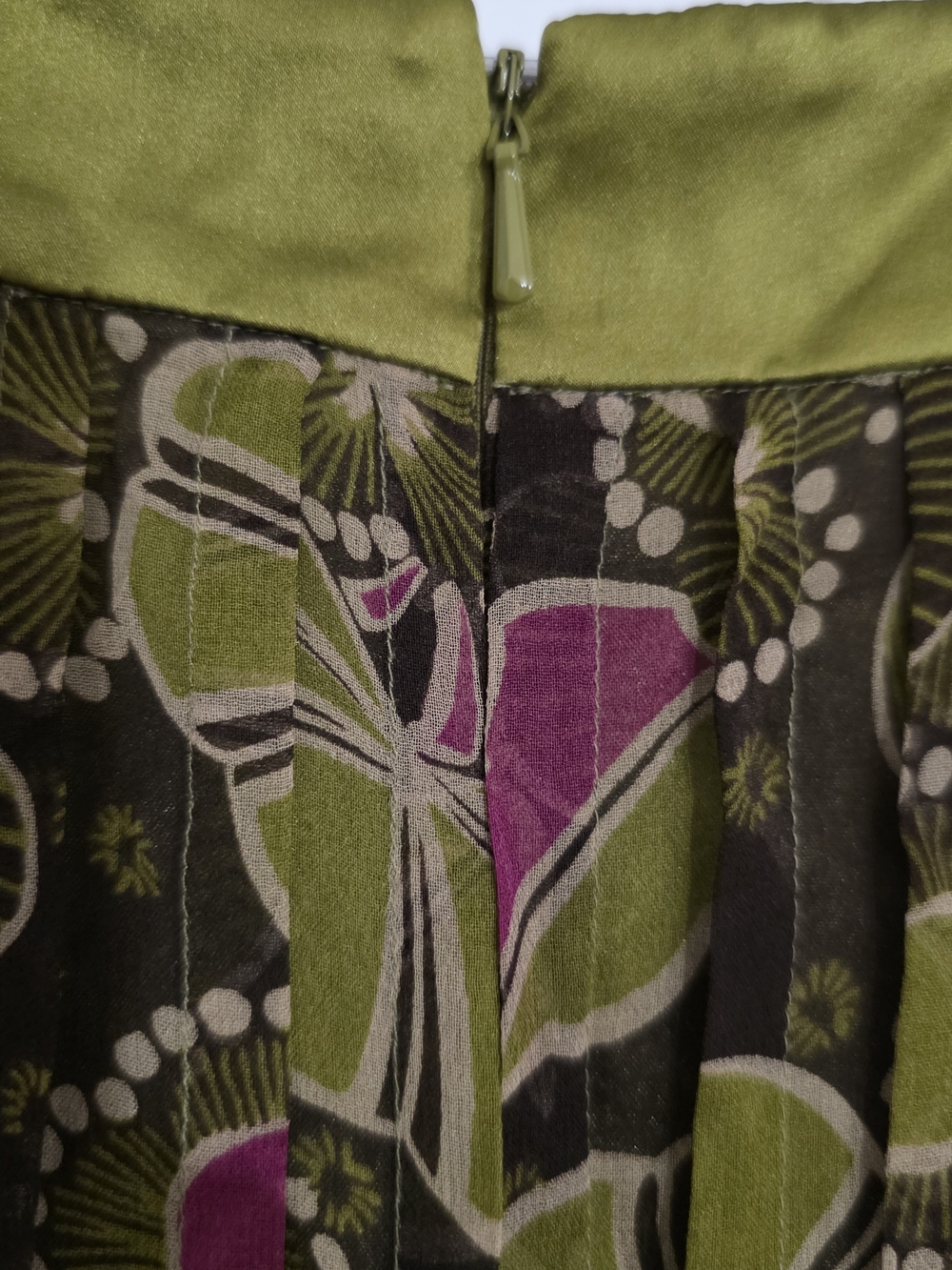 Y2K Maggy London 100% Silk Floral Shift Dress Size 12 Green, Vintage Sleeveless - Picture 10 of 11